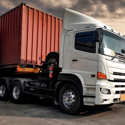 Empresa Terceirizada de Carga de Caminhão